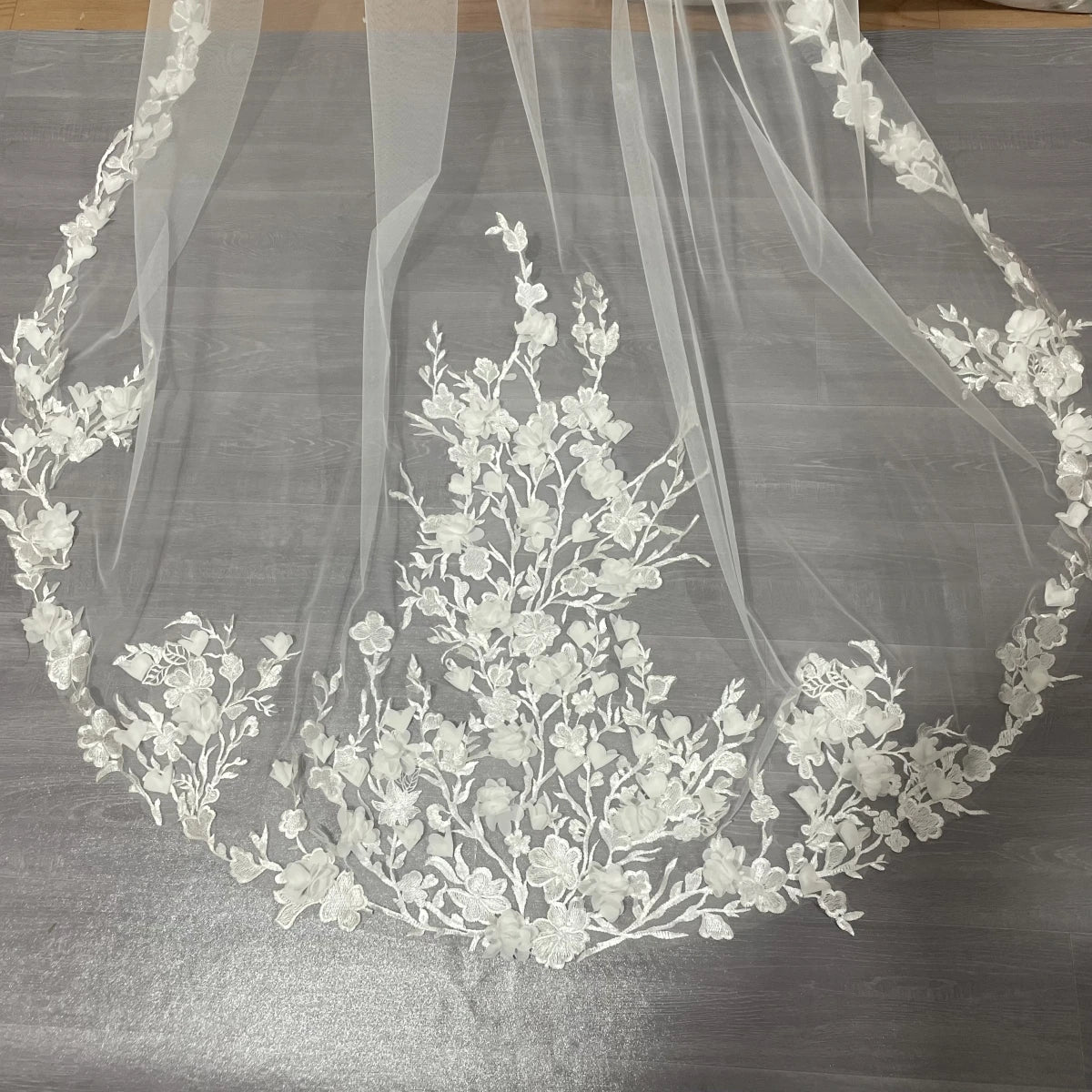 Wedding Veils 3D Flowers Floral Veil 1 Tier Long Cathedral Lace Edge Exquisite Petals Elegant